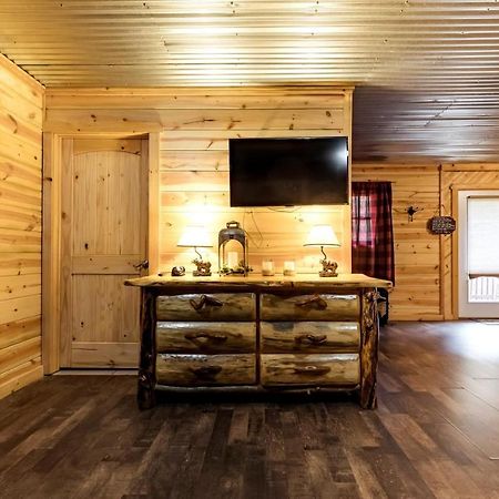 Smoky Mtn Hideaway - Cabin W/ Hot Tub & Pool Table Villa Sevierville Exterior photo