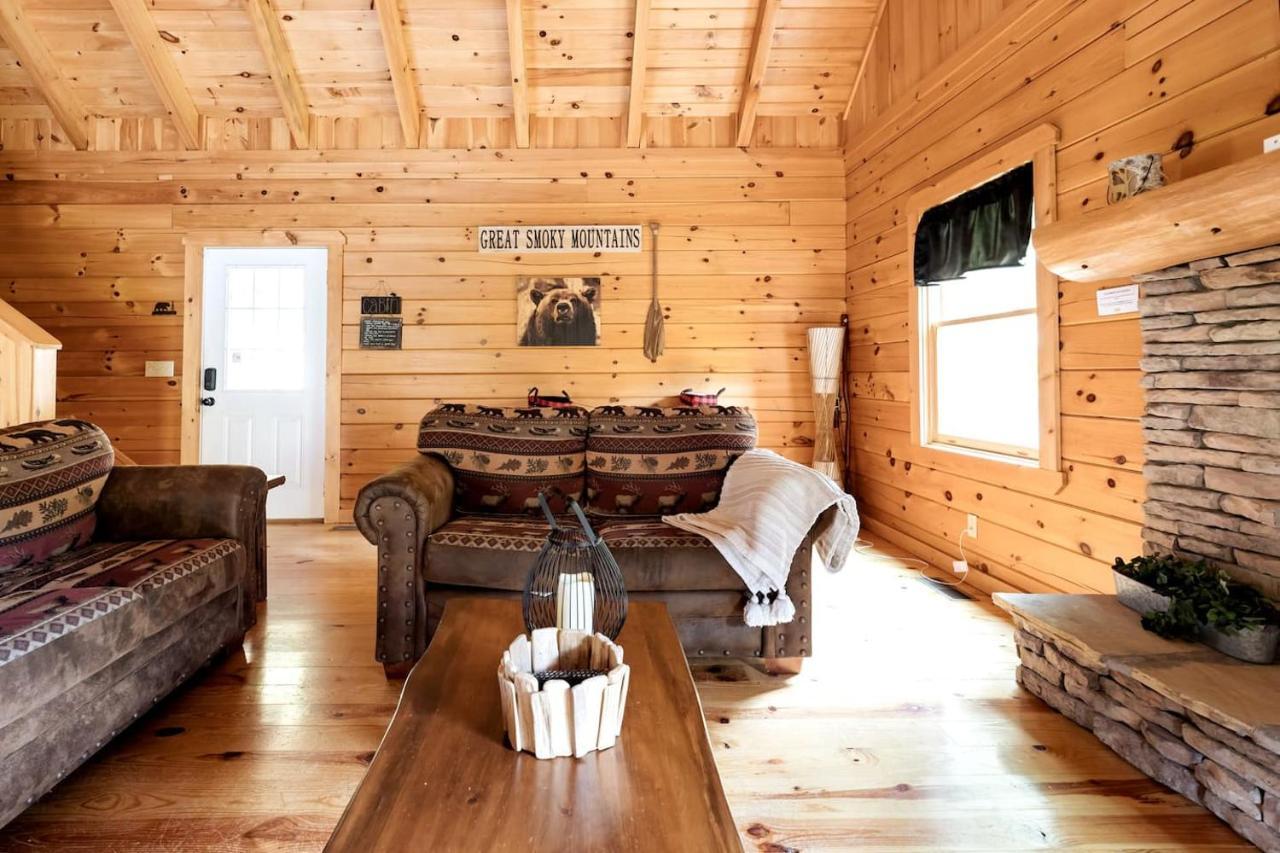 Smoky Mtn Hideaway - Cabin W/ Hot Tub & Pool Table Villa Sevierville Exterior photo