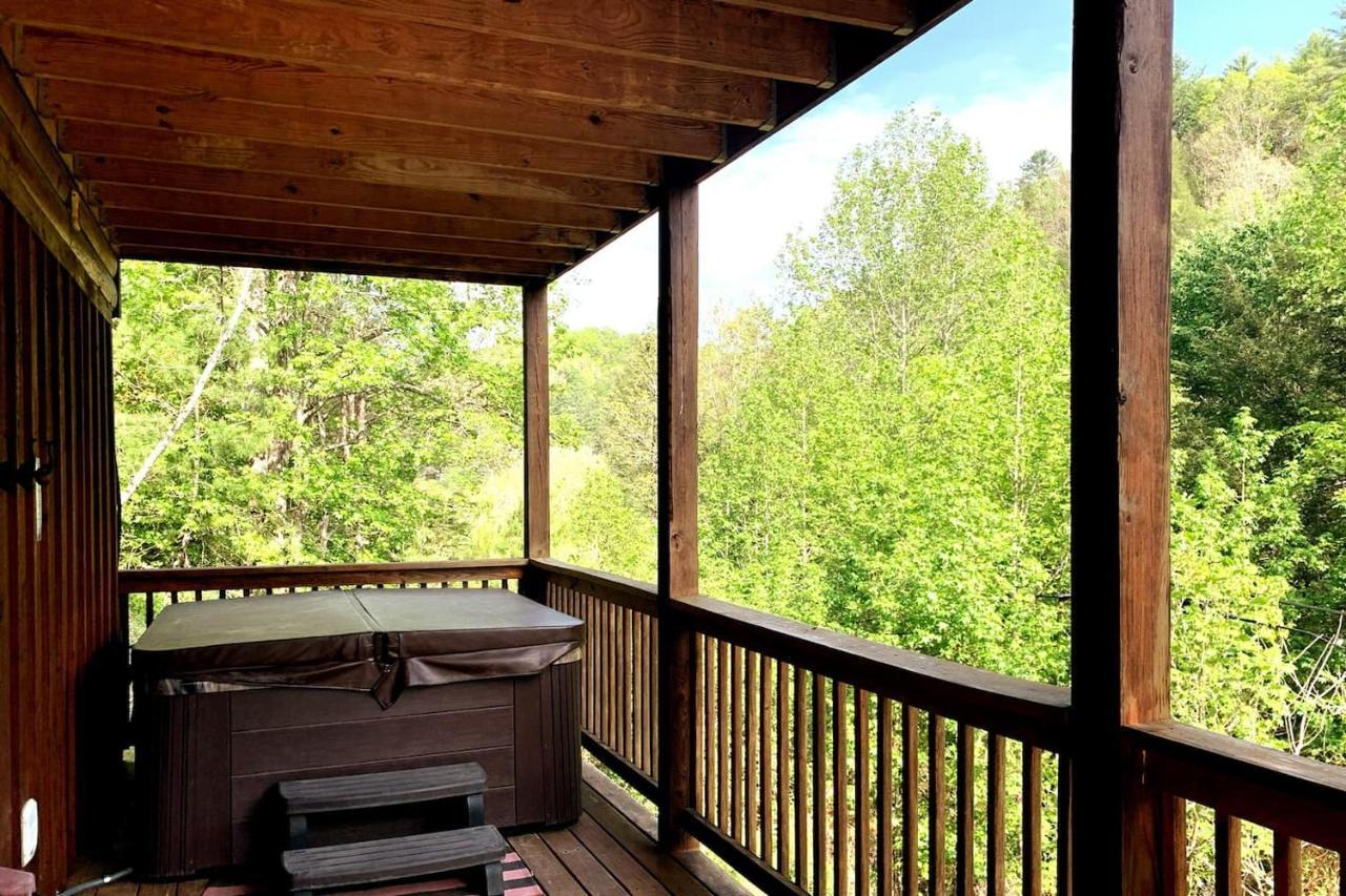 Smoky Mtn Hideaway - Cabin W/ Hot Tub & Pool Table Villa Sevierville Exterior photo